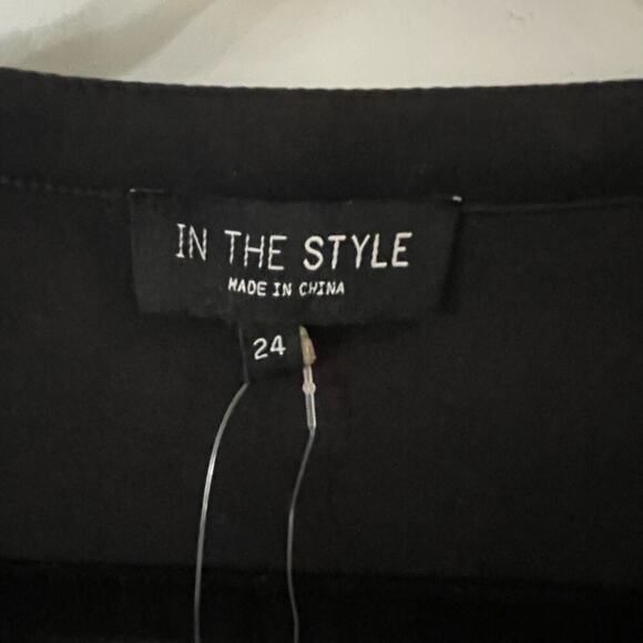 In The Style x Lorna Luxe volume sleeve mini smock dress NWT 24W - Picture 5 of 9